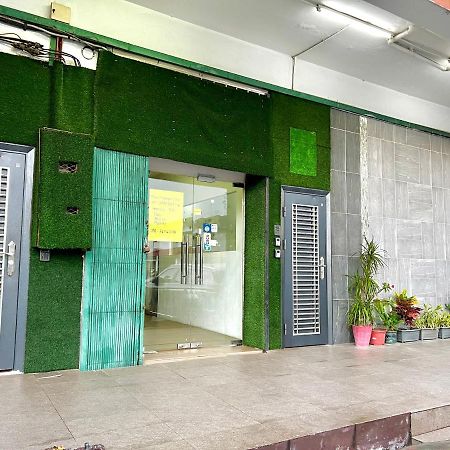 Homestay 55 Johor Bahru Exterior photo