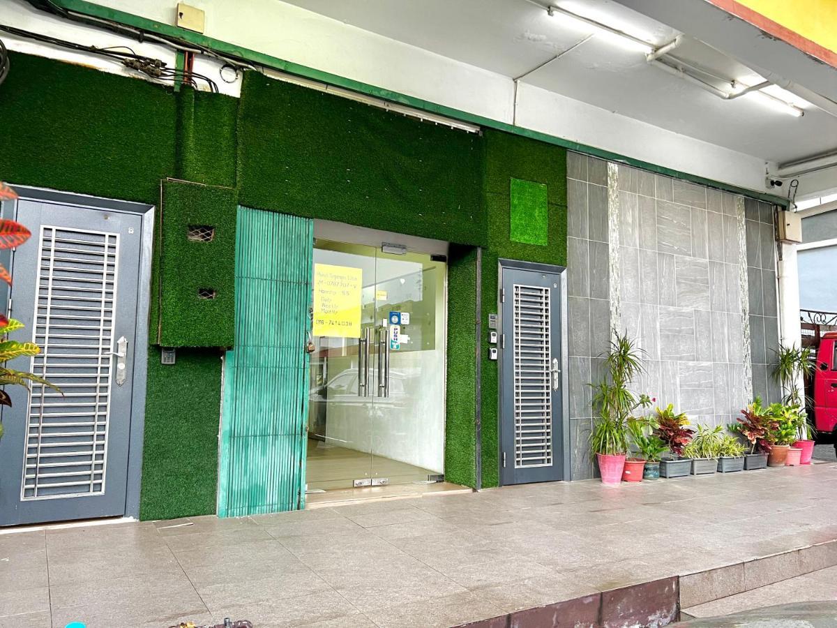 Homestay 55 Johor Bahru Exterior photo